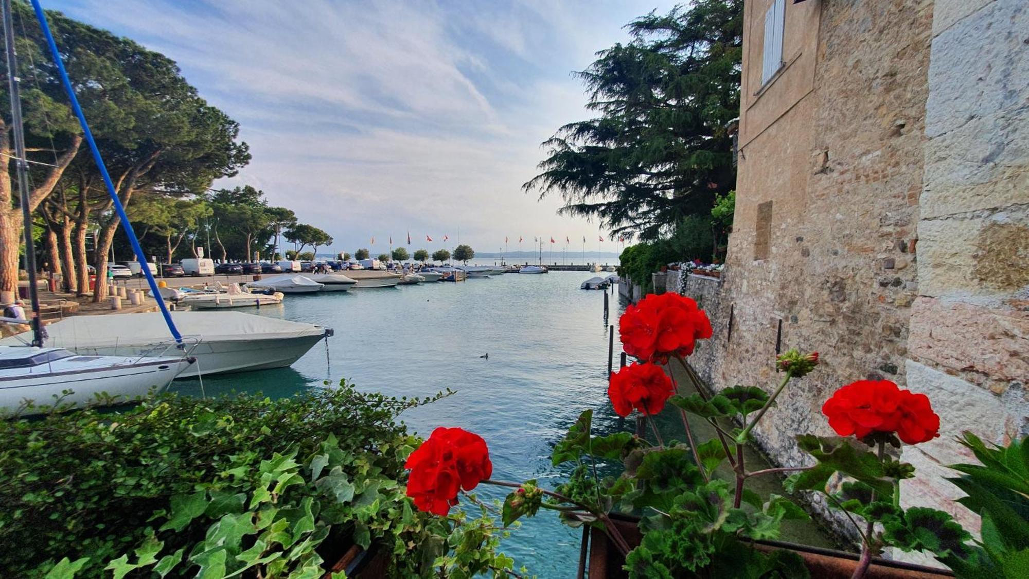 Sirmione4U - Domus By The Castle Leilighet Eksteriør bilde