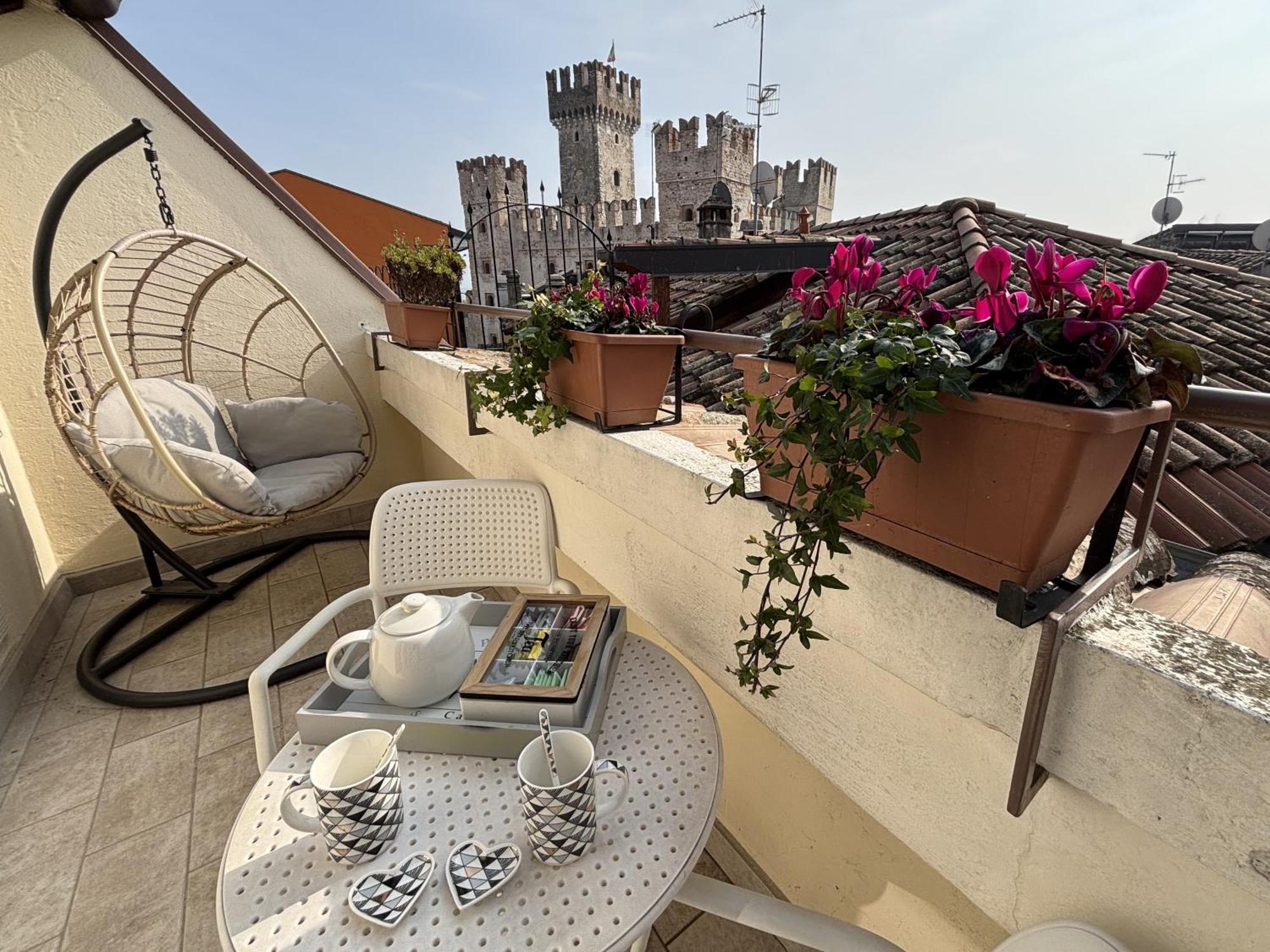 Sirmione4U - Domus By The Castle Leilighet Eksteriør bilde
